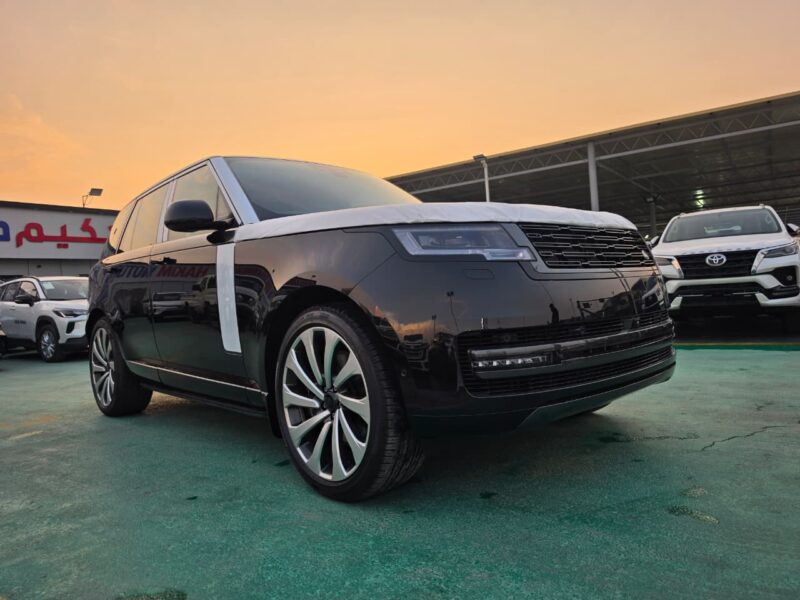 2027 Land Rover RANGE ROVER 3.0 Litres 6 Cylinders Petrol Engine Black Tan SUV GCC