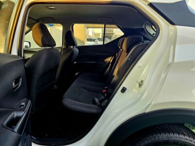 2022 Nissan Kicks SV 1.6 Litres 4 Cylinders Petrol Engine White Black SUV GCC Specs