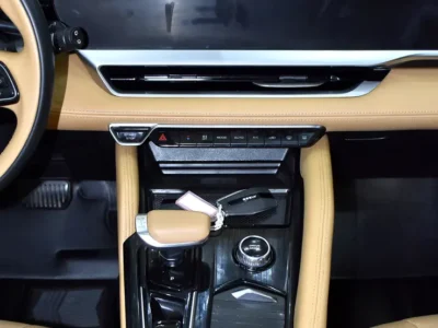 2024 Geely Monjaro GF 2.0-liter Turbocharged 4-cylinder Petrol Engine Black Tan SUV GCC