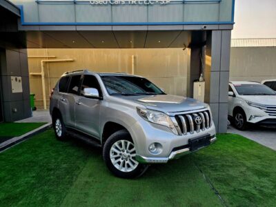 2016 Toyota Prado VXR 2.7 Litres V4 Petrol Engine Silver Tan SUV GCC Specs Automatic