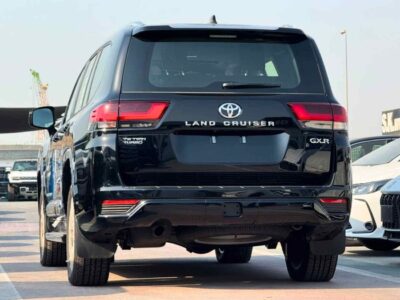 2026 Toyota Land Cruiser GXR 3.3L 6 Cylinders Diesel Twin-Turbo Petrol Engine Black SUV