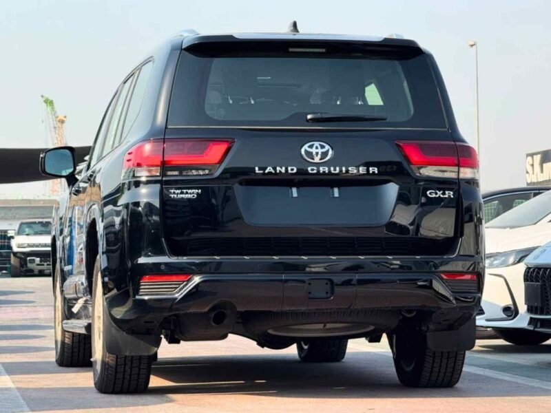 2026 Toyota Land Cruiser GXR 3.3L 6 Cylinders Diesel Twin-Turbo Petrol Engine Black SUV