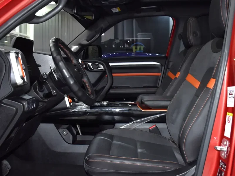 2023 Haval Dargo High Deluxe 2.0-liter Turbocharged 4-Cylinder Petrol engine Red Black SUV