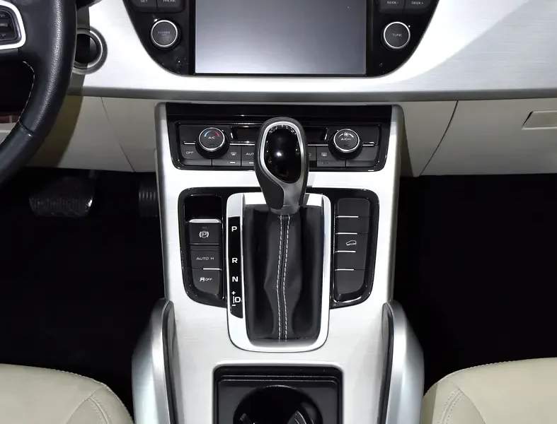 2020 Geely Emgrand X7 Sport Premium 2.4 Litres 4 Cylinders Petrol Engin White Beige SUV