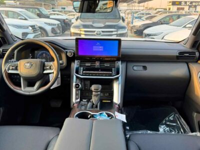 2026 Toyota Land Cruiser GXR 3.3L 6 Cylinders Diesel Twin-Turbo Petrol Engine Black SUV