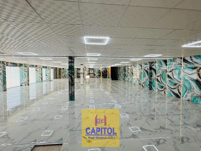 9,800 Sqft PRIME LOCATION COMMERCIAL WAREHOUSE/ SHOWROOM AVAILABLE
