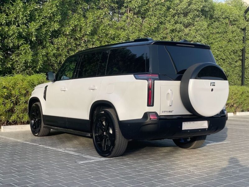 2027 ROX 01 All Round VIP 1.5 Litres 4 Cylinders Hybrid Engine White Orange Luxury SUV AWD