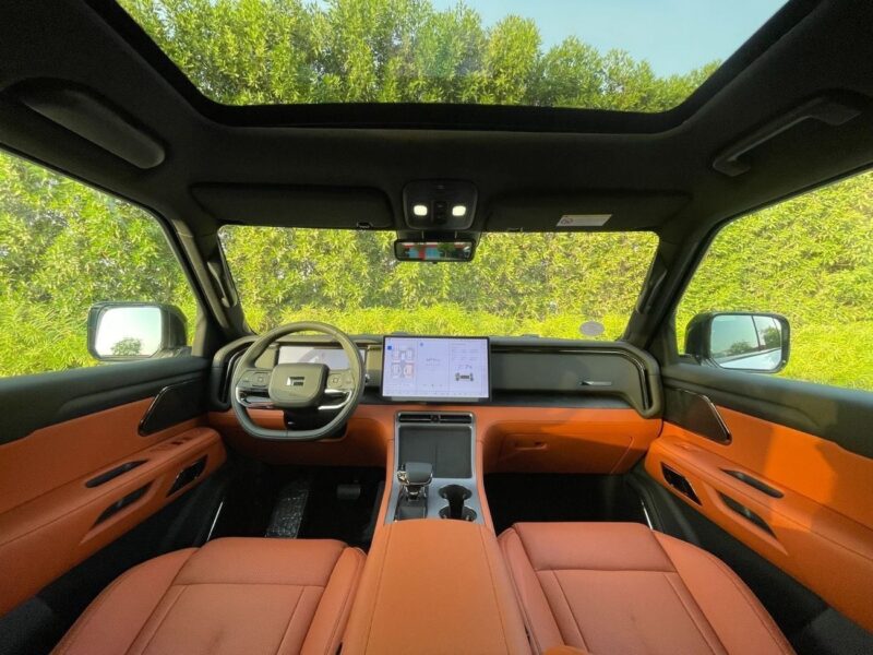 2027 ROX 01 All Round VIP 1.5 Litres 4 Cylinders Hybrid Engine White Orange Luxury SUV AWD
