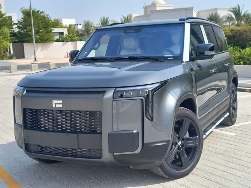 2027 ROX 01 All Round VIP 1.5 Litres 4 Cylinders Hybrid Engine Grey White Luxury SUV AWD
