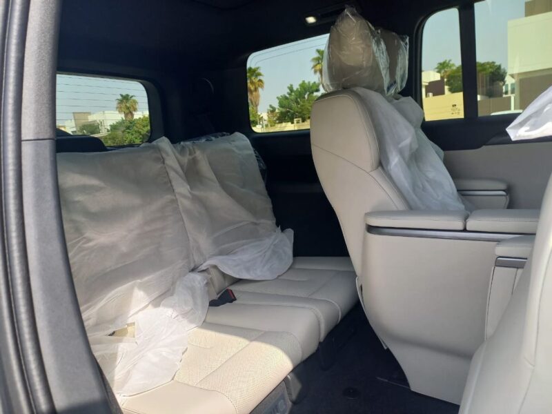 2027 ROX 01 All Round VIP 1.5 Litres 4 Cylinders Hybrid Engine Grey White Luxury SUV AWD