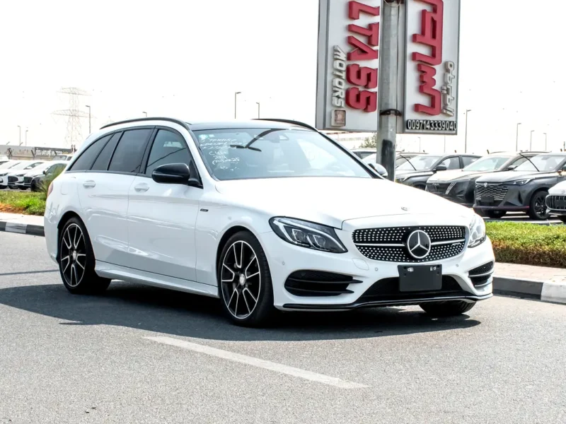 2016 Mercedes-Benz C-Class C43 AMG 3.0-liter V6 Biturbo Petrol Engine White Red Hatchback2016 Mercedes-Benz C-Class C43 AMG 3.0-liter V6 Biturbo Petrol Engine White Red Hatchback