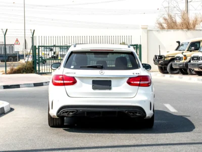 2016 Mercedes-Benz C-Class C43 AMG 3.0-liter V6 Biturbo Petrol Engine White Red Hatchback2016 Mercedes-Benz C-Class C43 AMG 3.0-liter V6 Biturbo Petrol Engine White Red Hatchback