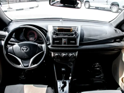 2015 Toyota Yaris 4 Cylinders Petrol Engine White Black Hatchback GCC Specs Automatic