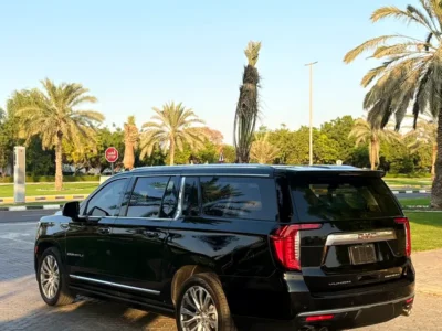 2022 GMC Yukon Denali 6.2 Litres V8 Petrol Engine Black Beige SUV GCC Specs Automatic