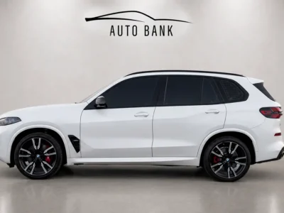 2025 BMW X5 M60i xDrive 8 Cylinders Petrol Engine White Brown SUV GCC Specs Automatic