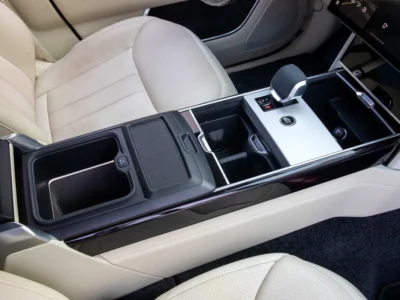 2024 Land Rover Range Rover HSE 6 Cylinders Petrol Engine White Beige SUV GCC Specs