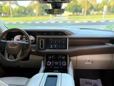 2022 GMC Yukon Denali 6.2 Litres V8 Petrol Engine Black Beige SUV GCC Specs Automatic