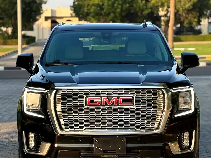 2022 GMC Yukon Denali 6.2 Litres V8 Petrol Engine Black Beige SUV GCC Specs Automatic