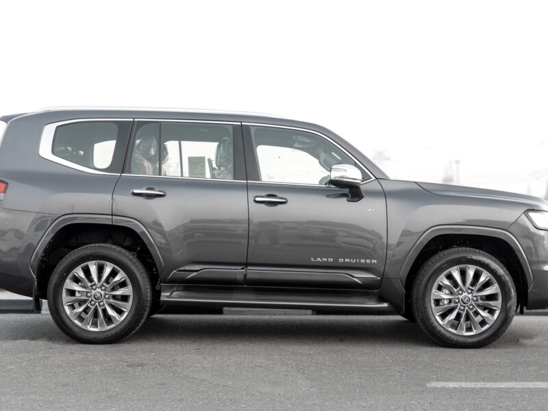 2026 Toyota Land Cruiser VXR 3.5L V6 Twin-Turbo Petrol Hybrid Engine Grey Red SUV GCC