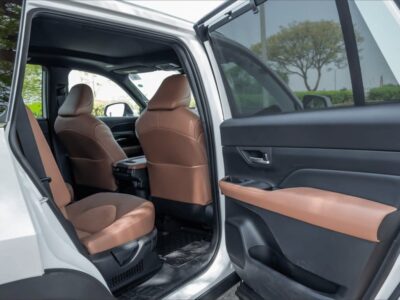 2027 Toyota Grand Highlander Platinum Hybrid MAX 2.4L 4 Cylinders Engine White Brown SUV