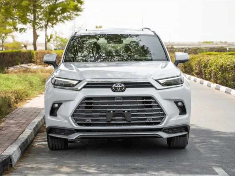 2027 Toyota Grand Highlander Platinum Hybrid MAX 2.4L 4 Cylinders Engine White Brown SUV