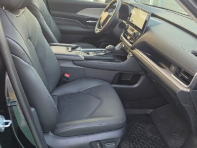 2027 Toyota Grand Highlander Limited Hybrid 2.4 Litres 4 Cylinders Engine Black SUV