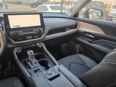 2027 Toyota Grand Highlander Limited Hybrid 2.4 Litres 4 Cylinders Engine Black SUV