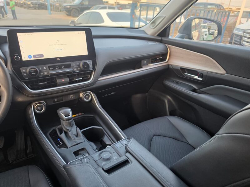 2027 Toyota Grand Highlander Limited Hybrid 2.4 Litres 4 Cylinders Engine Black SUV