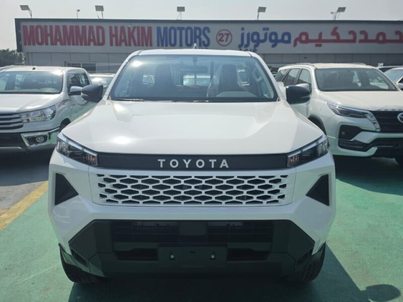 2027 TOYOTA HILUX SC 2.7L 4 Cylinders Petrol Engine White Red Pickup Truck Manual