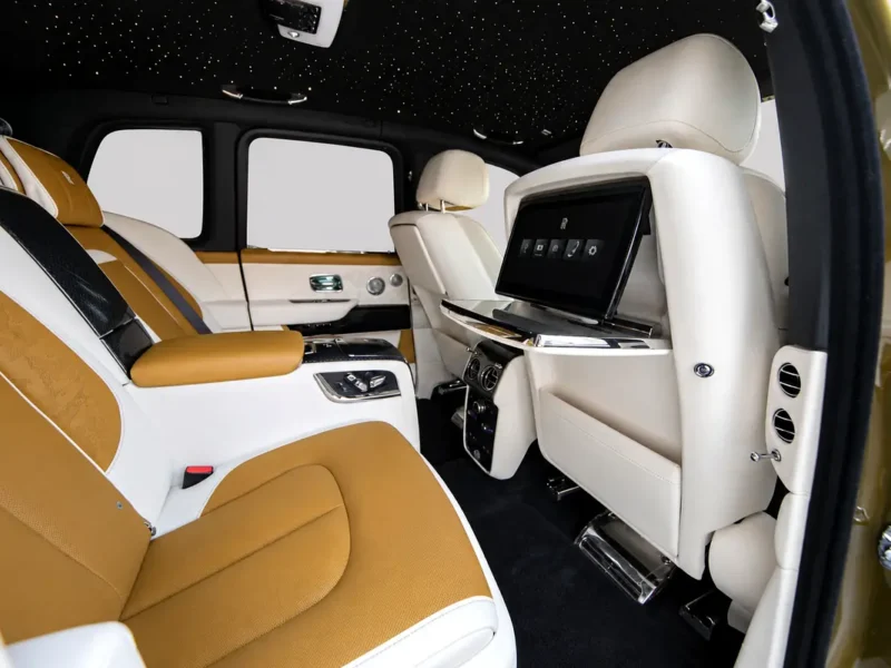 2025 Rolls-Royce Cullinan Black Badge 6.75L Twin-Turbocharged V12 Engine Green SUV GCC