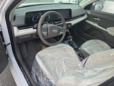 2027 HYUNDAI ACCENT 1.5 Litres 4 Cylinders Petrol Engine White Beige Sedan GCC Specs