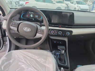 2027 HYUNDAI ACCENT 1.5 Litres 4 Cylinders Petrol Engine White Beige Sedan GCC Specs