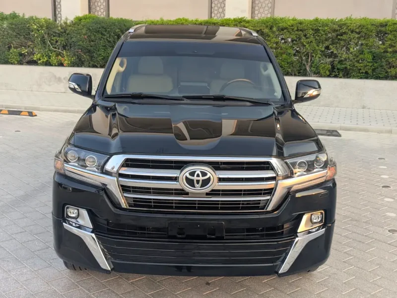 2019 Toyota Land Cruiser GXR 4.5 Litres V8 Diesel Engine Black Beige SUV GCC Specs