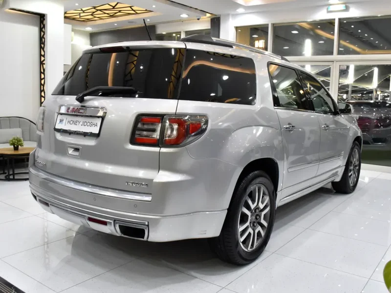 2014 GMC Acadia Denali 3.6 Litres 6 Cylinders Petrol Engine Silver Beige SUV GCC Specs