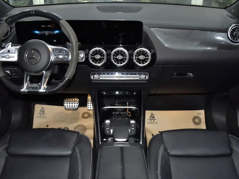 2022 Mercedes-Benz GLA-Class GLA 35 AMG 4 Cylinders Petrol Engine Grey Black Crossover