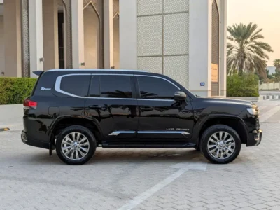 2019 Toyota Land Cruiser VXR 2026 Facelift 6 Cylinders Engine Black SUV Excellent Condition
