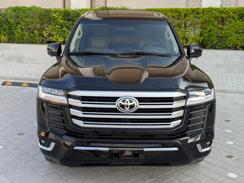 2015 Toyota Land Cruiser VXR 2026 Facelift 4.6L V8 Petrol Engine Black Beige SUV GCC