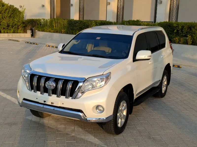 2016 Toyota Prado EXR 2.7 Litres 4-Cylinder Petrol Engine White Beige SUV GCC Specs
