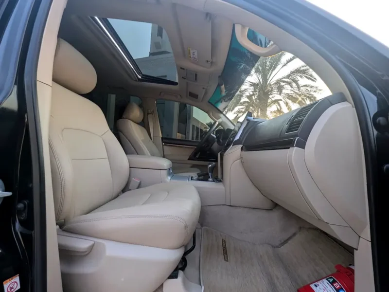 2019 Toyota Land Cruiser GXR 4.5 Litres V8 Diesel Engine Black Beige SUV GCC Specs