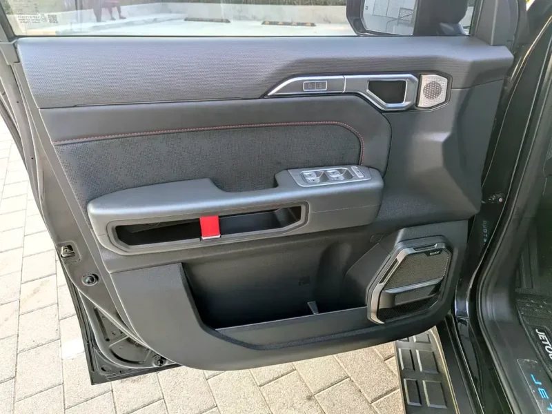 2024 Jetour T2 Luxury 4 Cylinders Petrol Engine Black SUV Chinese Specs Excellent Condition