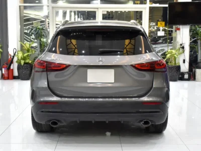 2022 Mercedes-Benz GLA-Class GLA 35 AMG 4 Cylinders Petrol Engine Grey Black Crossover