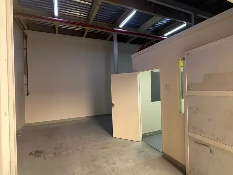 625 sqft Al Quoz 3 PRIME LOCATION STORAGE WAREHOUSE AVAILABLE FOR RENT