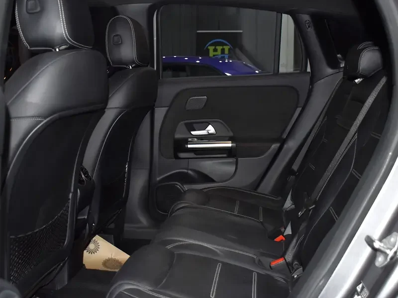 2022 Mercedes-Benz GLA-Class GLA 35 AMG 4 Cylinders Petrol Engine Grey Black Crossover