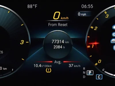 2022 Mercedes-Benz GLA-Class GLA 35 AMG 4 Cylinders Petrol Engine Grey Black Crossover