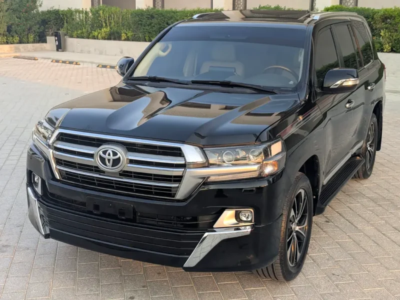 2019 Toyota Land Cruiser GXR 4.5 Litres V8 Diesel Engine Black Beige SUV GCC Specs
