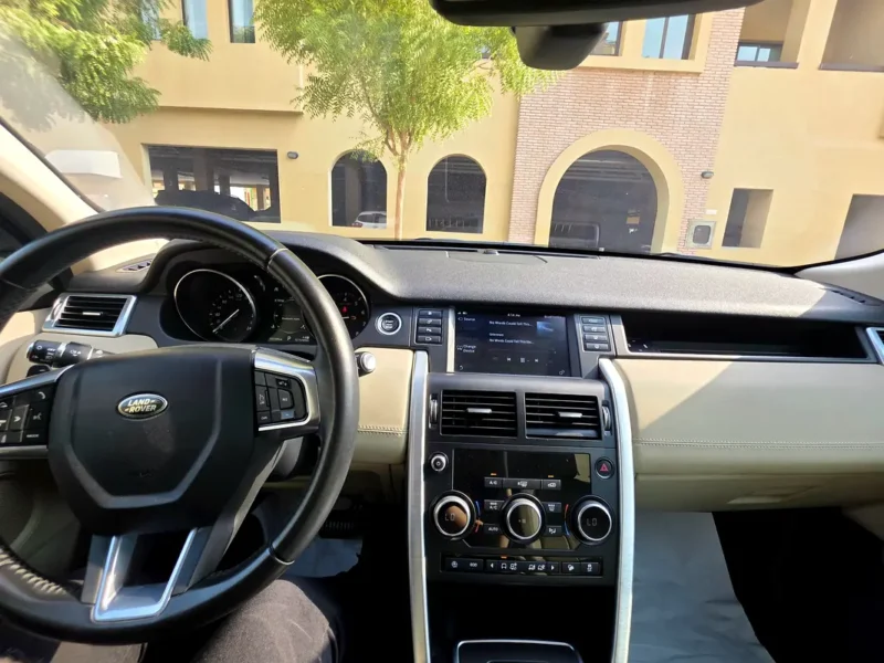 2018 Land Rover Discovery Sport HSE 4 Cylinders Engine Black Beige SUV GCC Specs