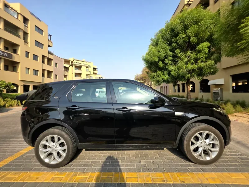 2018 Land Rover Discovery Sport HSE 4 Cylinders Engine Black Beige SUV GCC Specs