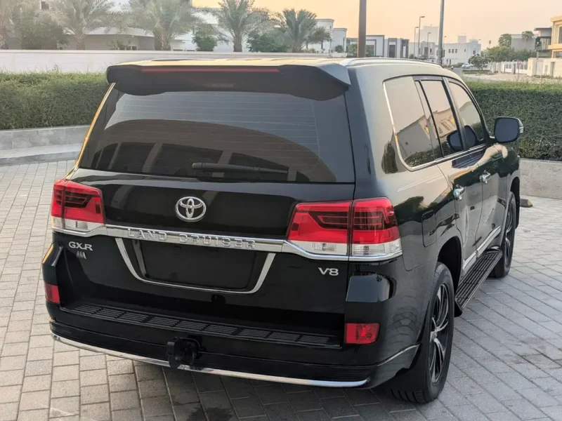 2019 Toyota Land Cruiser GXR 4.5 Litres V8 Diesel Engine Black Beige SUV GCC Specs