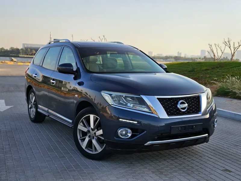 2016 Nissan Pathfinder Platinum 6 Cylinders Engine Blue Beige SUV GCC Specs Full Option