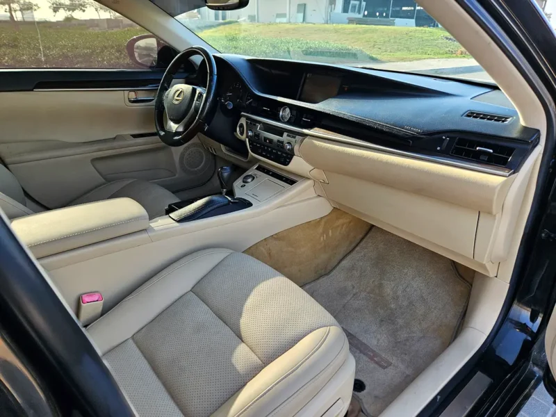 2013 Lexus ES-Series ES 350 6 Cylinders Petrol Engine Black Beige Sedan American Specs